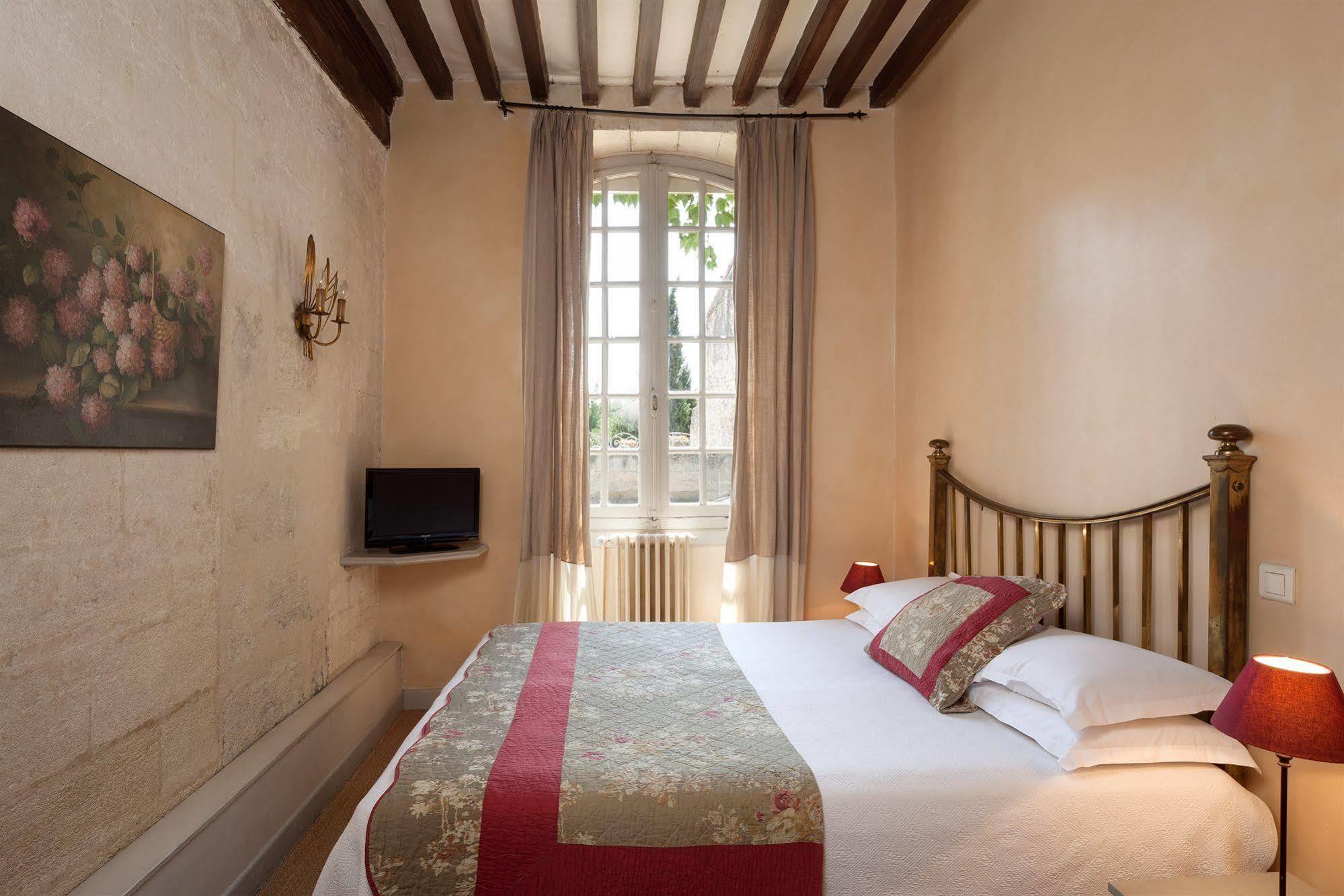Hotel De L'Atelier Villeneuve-lès-Avignon Dış mekan fotoğraf
