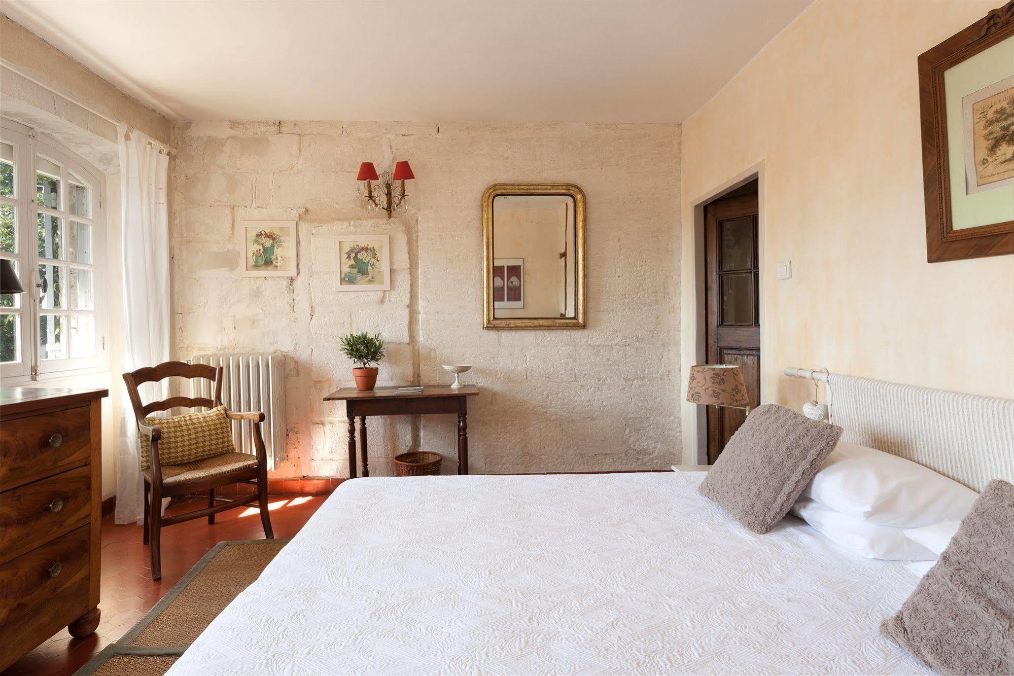 Hotel De L'Atelier Villeneuve-lès-Avignon Dış mekan fotoğraf