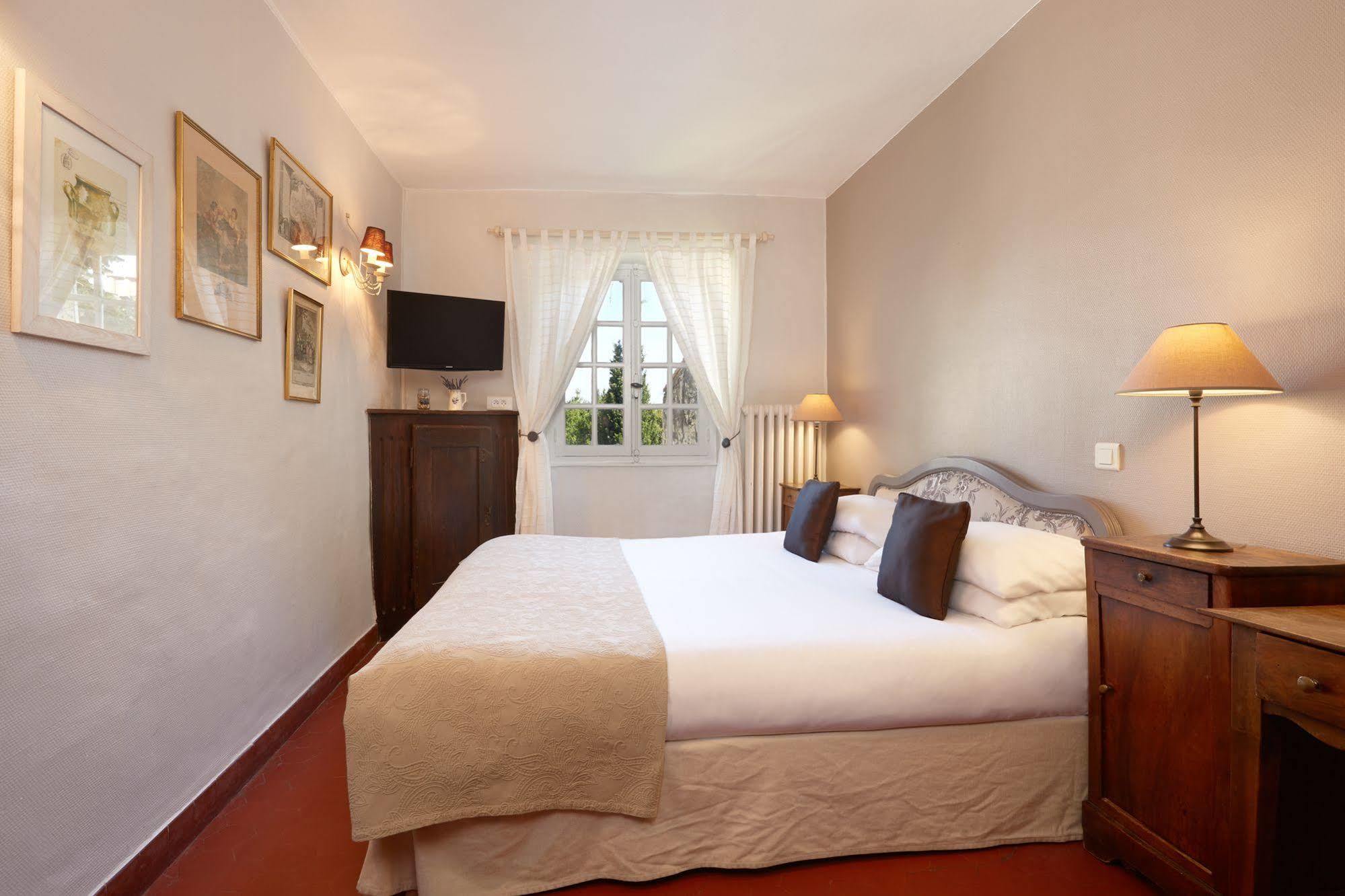 Hotel De L'Atelier Villeneuve-lès-Avignon Dış mekan fotoğraf